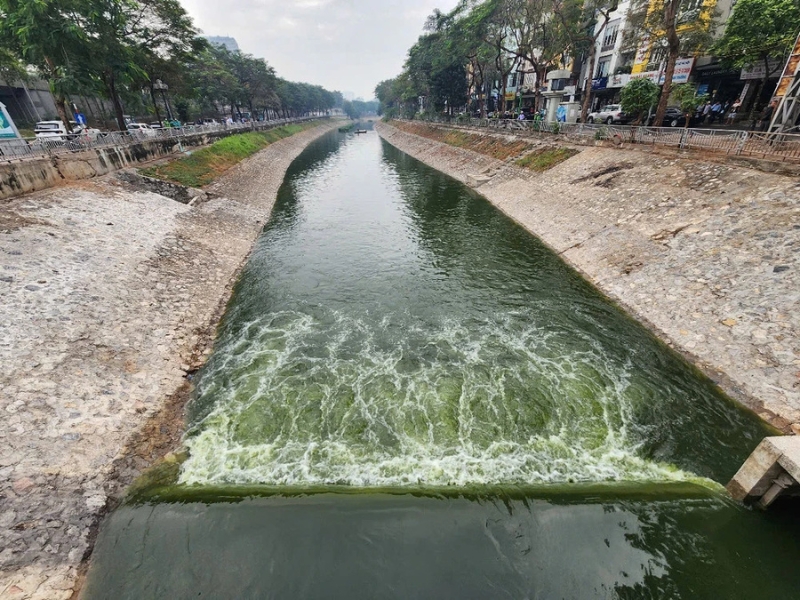 Hà Nội nạo vét sông Tô Lịch để đón nguồn nước từ sông Hồng