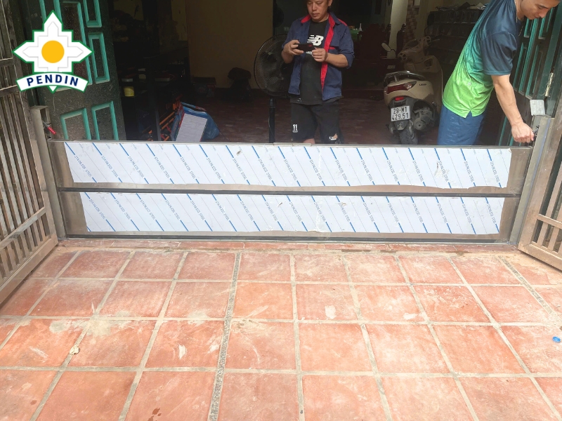 Cửa chống ngập vận hành thủ công phù hợp với các hộ gia đình Cửa chống ngập vận hành thủ công phù hợp với các hộ gia đình