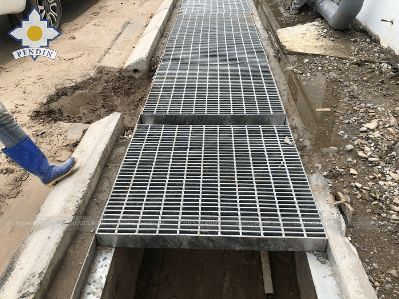 Tấm graptinh thu nước chịu lực