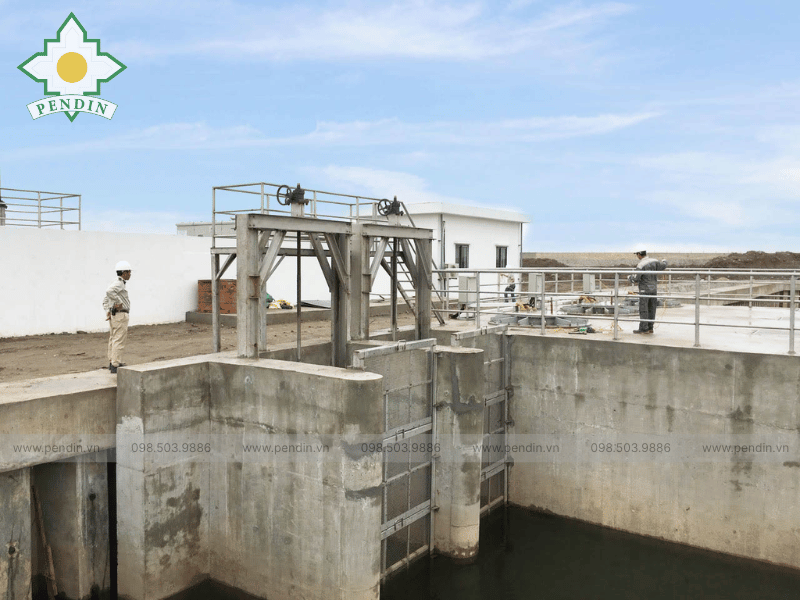 Van cửa phai nước sâu