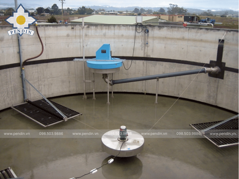 Decanter thu nước dạng bơm