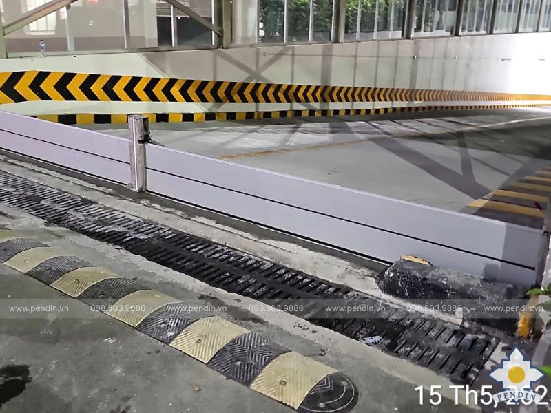 Thi công lắp đặt cửa chống ngập