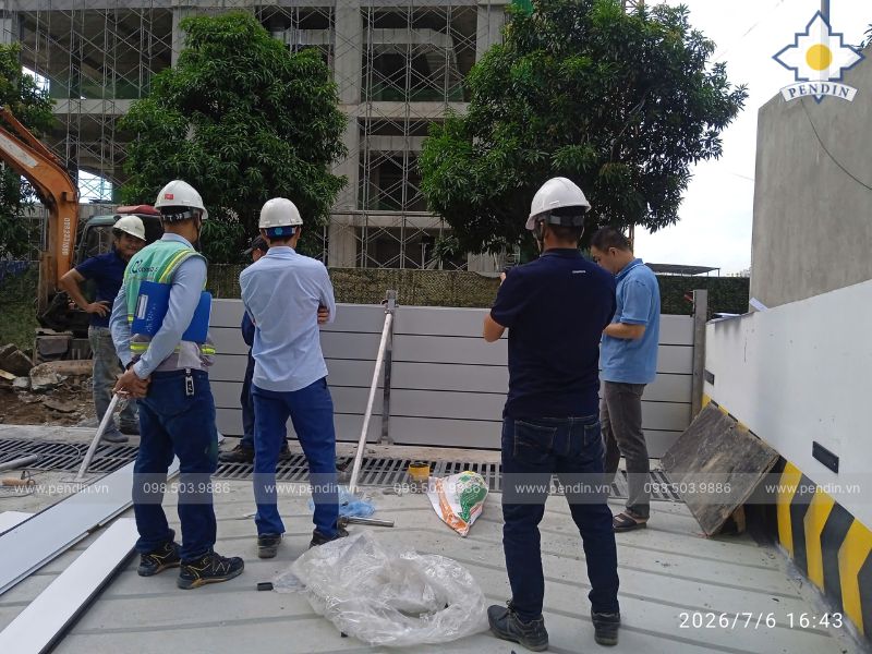 PLC điều khiển cửa chống ngập
